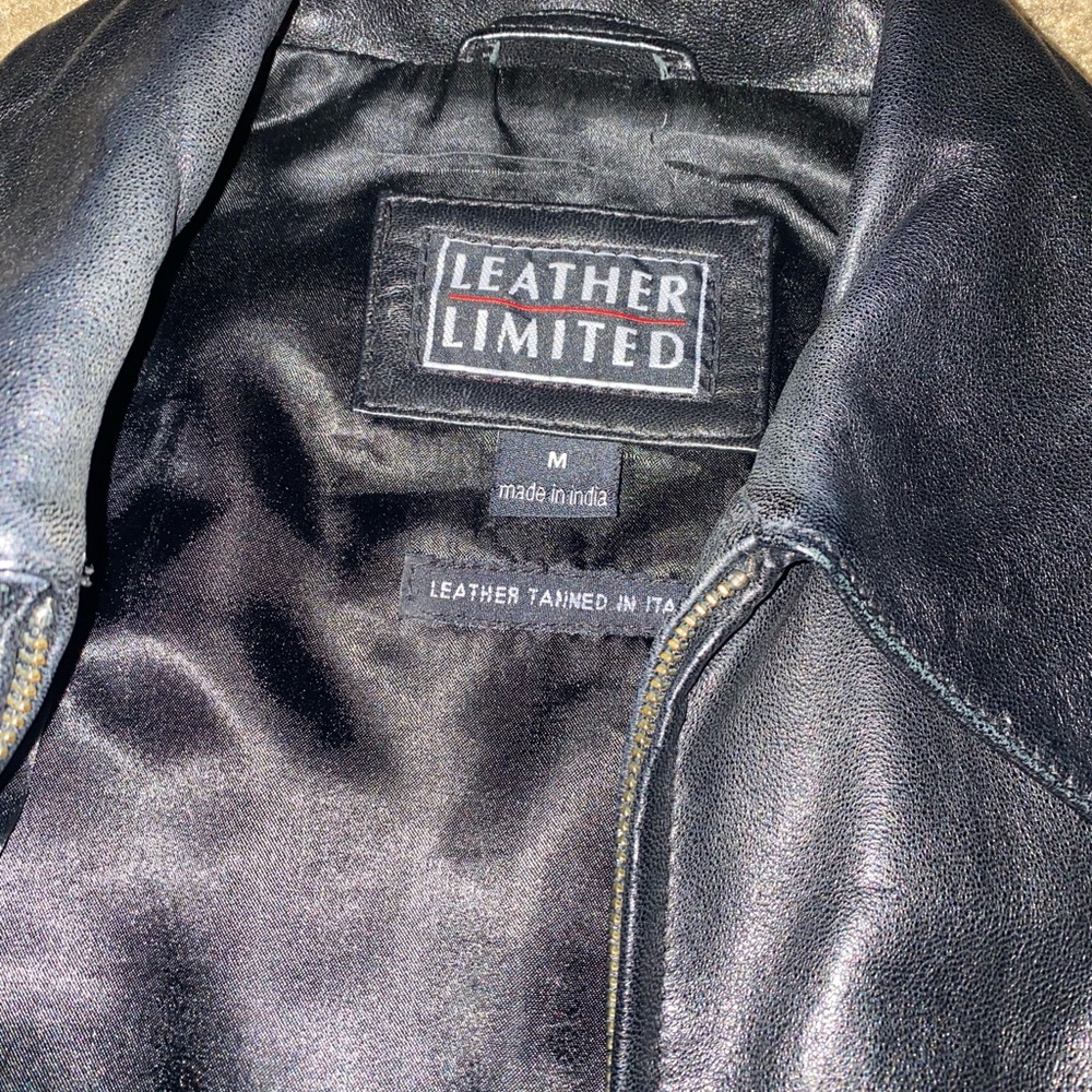 Leather jacket - Picture 2 of 3